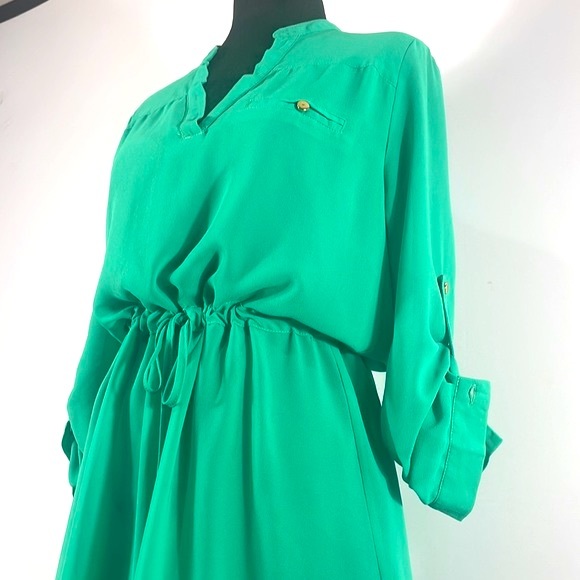 Francesca’s Green topaz, Medium Shirt Dress Mini, w drawstring adjustable belt - Picture 5 of 8